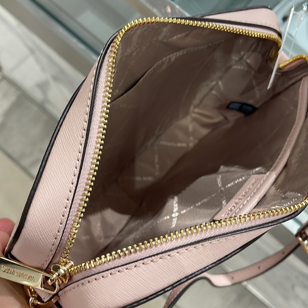 Michael Kors Jet Set Item Large East West Zip Crossbody Leather Powder Blush - Picture 9 of 16